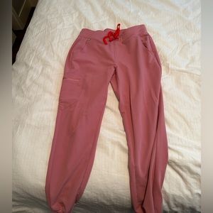 Chalk pink size medium Zamora fig joggers